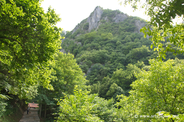 Manastir Crna reka - Staza na putu do manastira