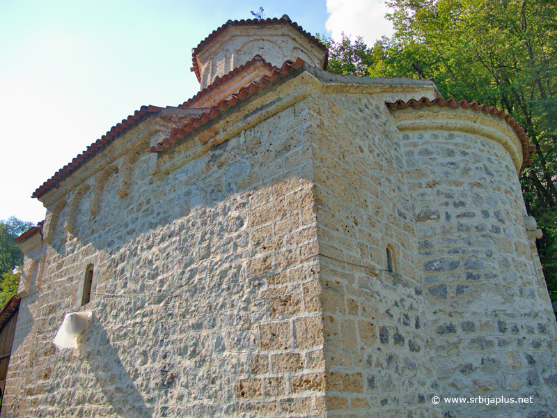 Istočna i južna fasada, Manastir Klisura, Dobrače, Arilje