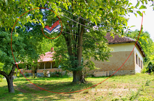 Bivša osnovna škola, sada lovački dom, Medveđica, Žagubica