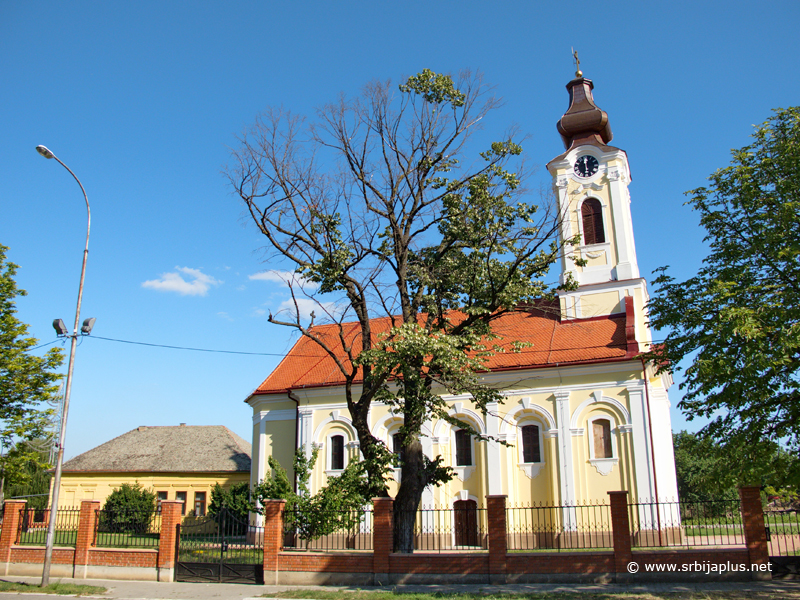 Crkva svetog Nikole, pogled sa ulice