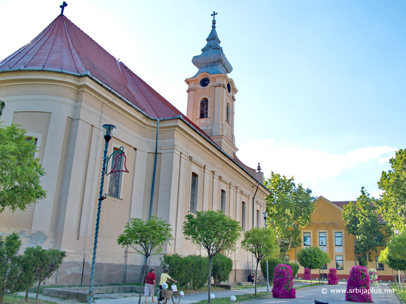 Katolička crkva svete Klare u Novom Bečeju