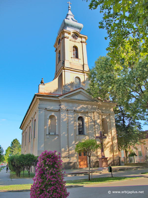 Katolička crkva svete Klare u Novom Bečeju