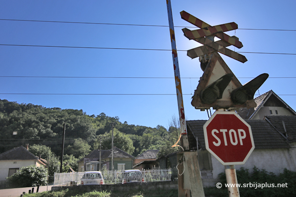 Saobraćajna signalizacija na pružnom prelazu