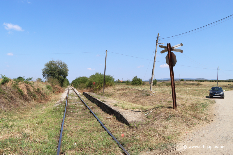 Železnička stanica Gornje Zuniče - Kolosek prema Donjem Zuniču