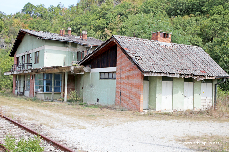 Železnička stanica Leskovo