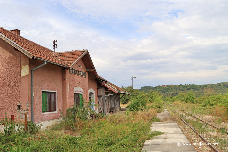 Železnička stanica Rogljevo