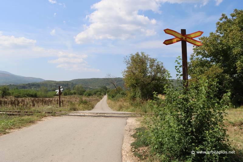 Železnička stanica Selačka Reka - Pružni prelaz