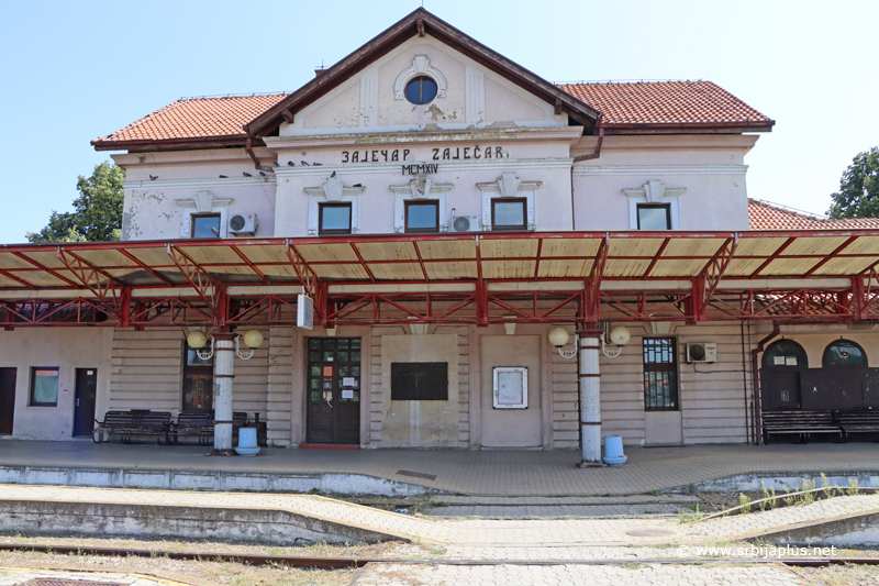 Železnička stanica Zaječar - Ulaz u staničnu zgradu sa perona